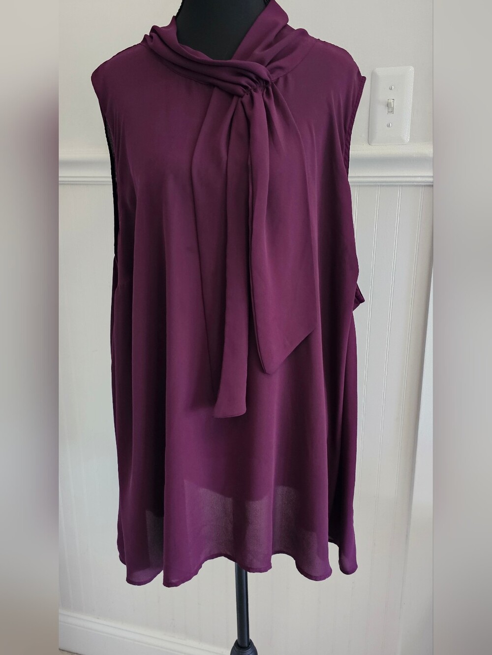 Torrid Sleeveless Tie-Neck Women's Top - Plum 3X